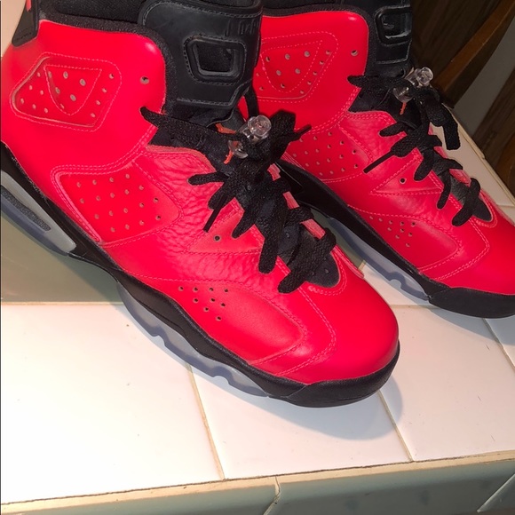 Pink Jordan retro 6s - Picture 4 of 4